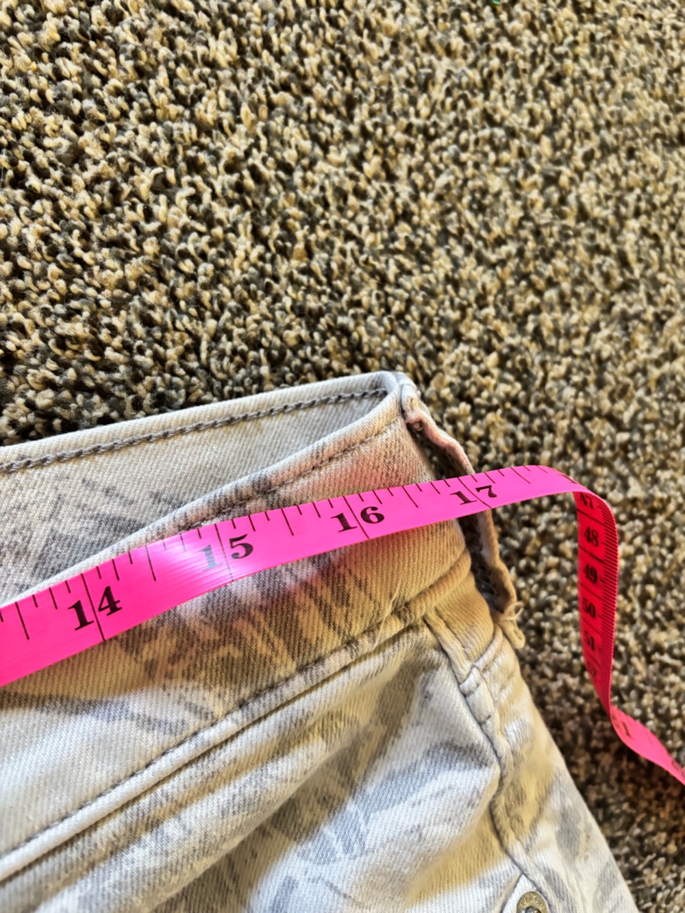 Hollister Men's Light Gray Camouflage Slim Straight Jeans - Picture 6 of 8